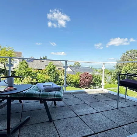 Ruhige Wohlfühloase Auf Zwei Ebenen - Mit Terrasse Im Grünen Und Balkon Apartment