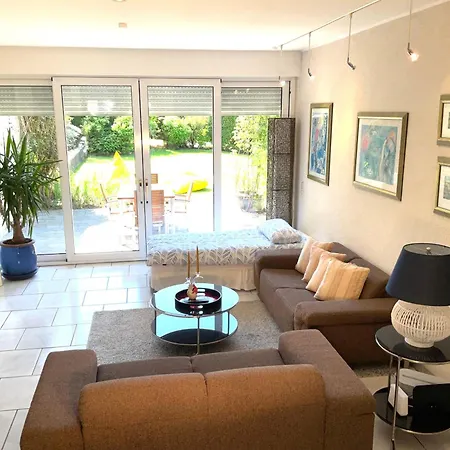 Ruhige Wohlfuehloase Auf Zwei Ebenen - Mit Terrasse Im Gruenen Und Balkon Apartmán *
