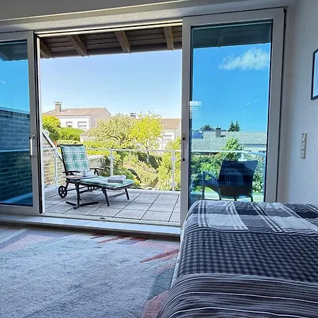 Ruhige Wohlfuehloase Auf Zwei Ebenen - Mit Terrasse Im Gruenen Und Balkon Apartmán *