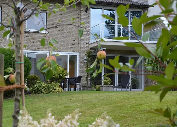 Ruhige Wohlfuehloase Auf Zwei Ebenen - Mit Terrasse Im Gruenen Und Balkon * Wuppertal