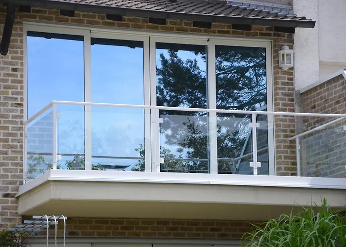 Ruhige Wohlfuehloase Auf Zwei Ebenen - Mit Terrasse Im Gruenen Und Balkon *