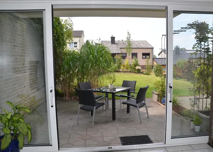 Ruhige Wohlfuehloase Auf Zwei Ebenen - Mit Terrasse Im Gruenen Und Balkon Appartement